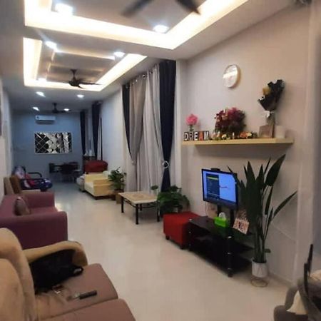 Homestay Restu Bonda Kampung Cerang Ruku Bagian luar foto